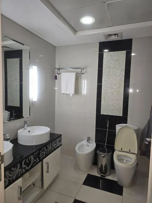 아파트 Royal Sky Vacation Homes By Damac Maison Mall Street 두바이
